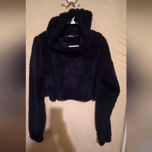 Nice black furry hoodie juniors crop top  size m/m
